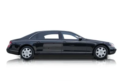 Passenger side photo of 2009 Maybach 62