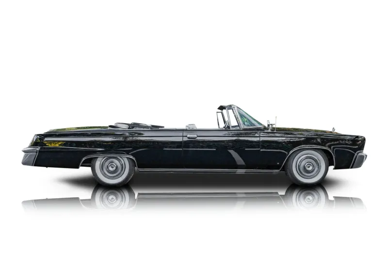 An incredible side shot photo of aChrysler Imperial that you should buy.