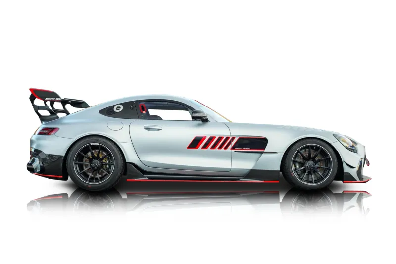 An incredible side shot photo of aMercedes-Benz AMG GT that you should buy.