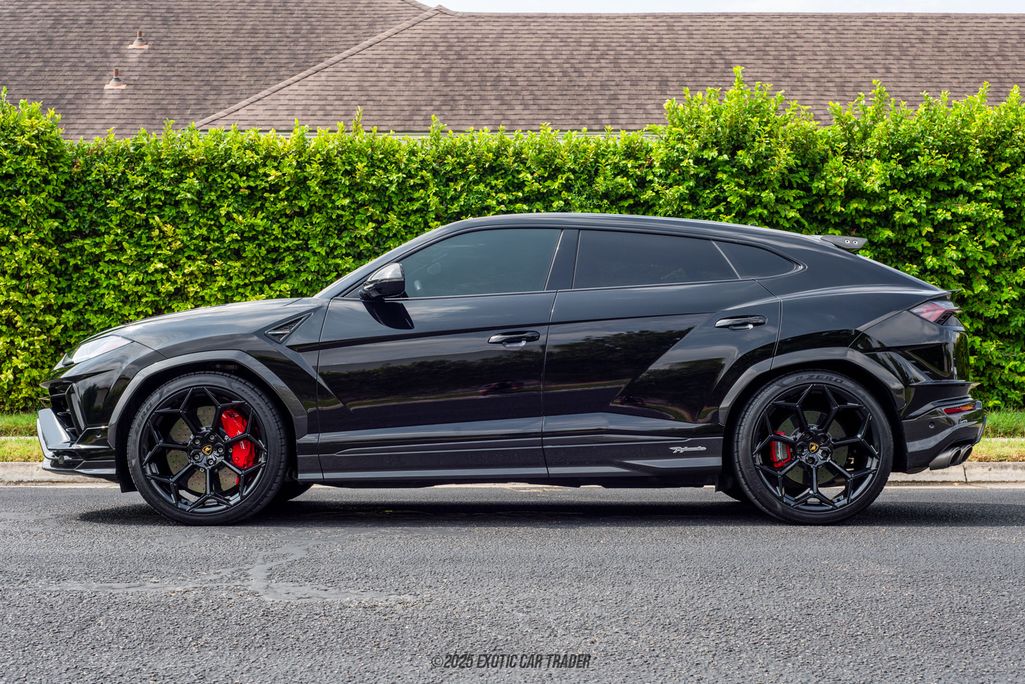 2023 Lamborghini Urus Performante for sale