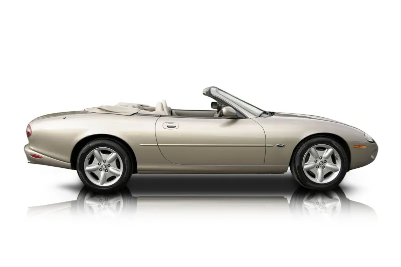 An incredible side shot photo of aJaguar XK that you should buy.