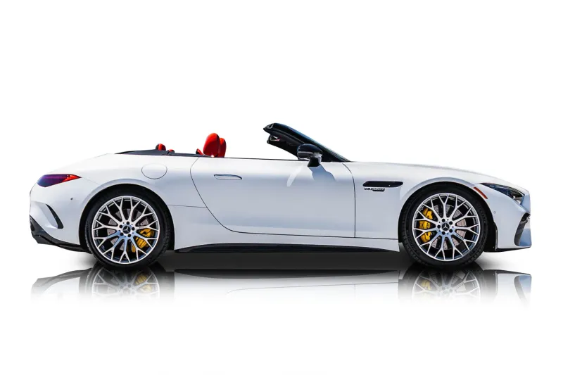 An incredible side shot photo of aMercedes-Benz SL55 AMG that you should buy.
