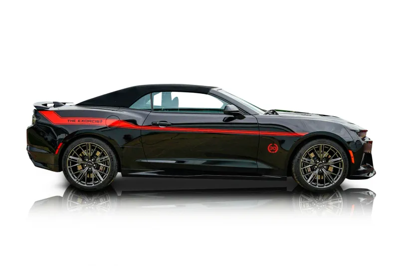 An incredible side shot photo of aChevrolet Camaro that you should buy.
