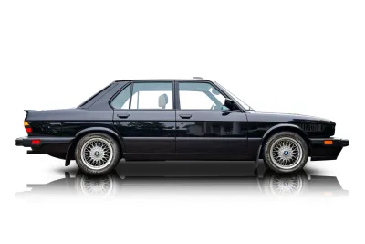 Passenger side photo of 1988 BMW M5