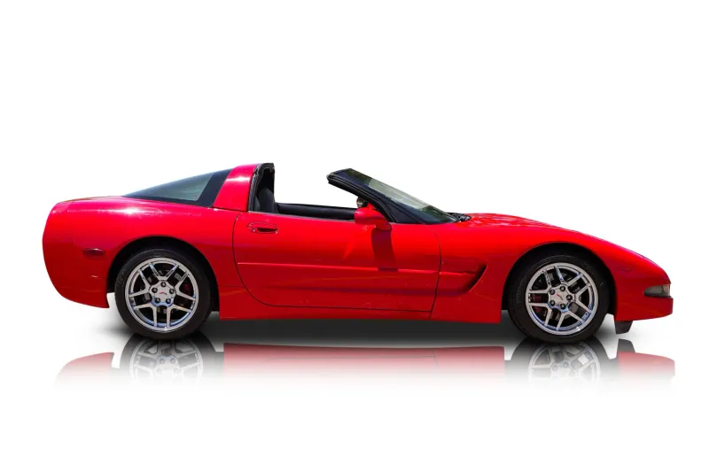 An incredible side shot photo of aChevrolet Corvette that you should buy.