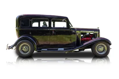 Passenger side photo of 1933 Studebaker Rockne