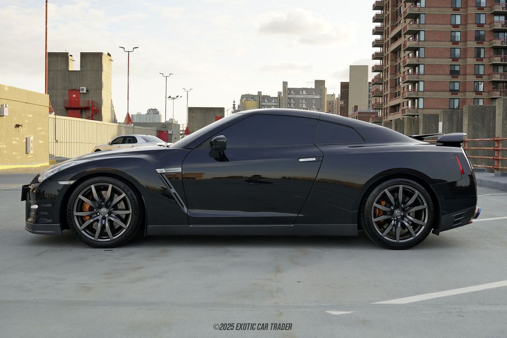 2014 Nissan GT-R Premium for sale