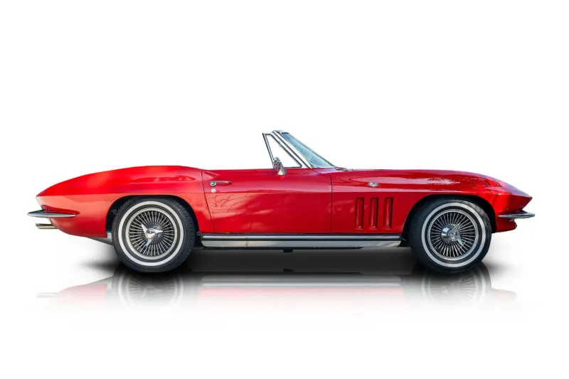An incredible side shot photo of aChevrolet Corvette that you should buy.