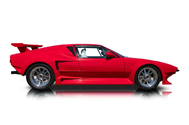 An incredible side shot photo of aDe Tomaso Pantera that you should buy.