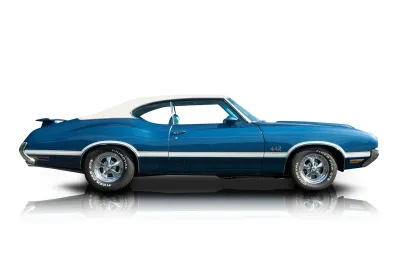 Passenger side photo of 1970 Oldsmobile 442