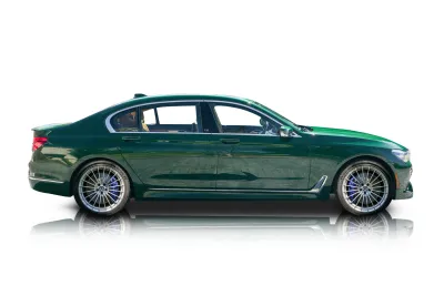 Passenger side photo of 2019 BMW Alpina B7
