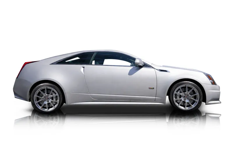 An incredible side shot photo of aCadillac CTS-V that you should buy.