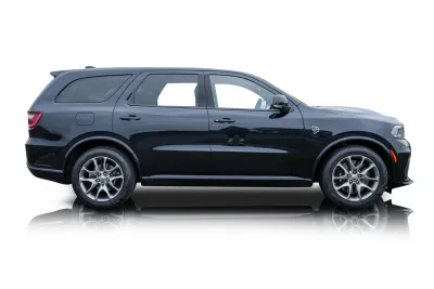 Passenger side photo of 2025 Dodge Durango