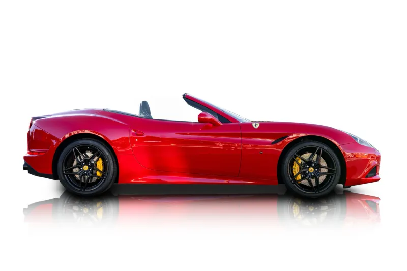 An incredible side shot photo of aFerrari California that you should buy.