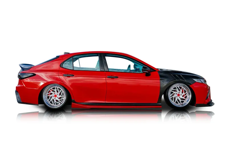 An incredible side shot photo of aToyota Camry that you should buy.