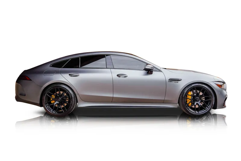 An incredible side shot photo of aMercedes-Benz AMG GT 63 S that you should buy.