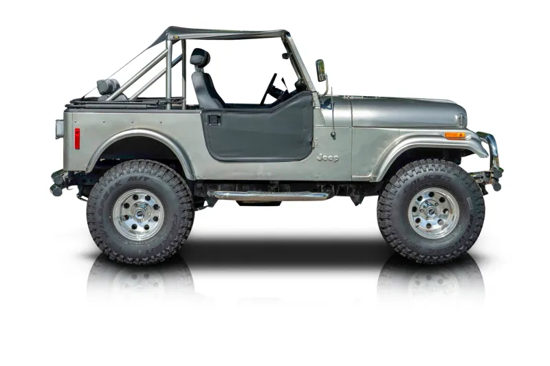An incredible side shot photo of aJeep CJ-7 that you should buy.