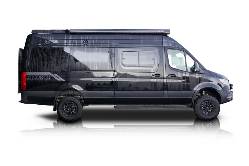 An incredible side shot photo of aMercedes-Benz Sprinter 2500 that you should buy.