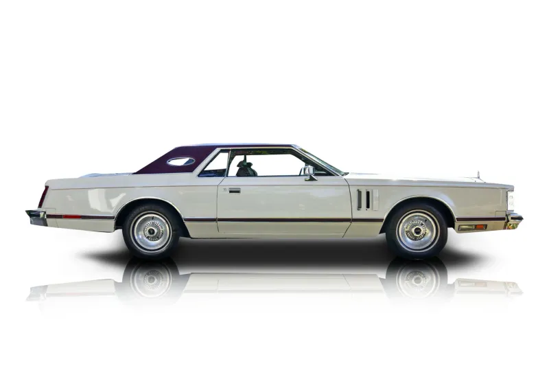 An incredible side shot photo of aLincoln Continental that you should buy.