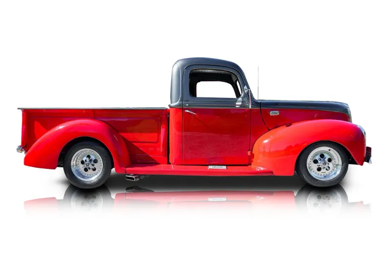An incredible side shot photo of aFord Pickup that you should buy.