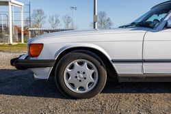 1986 Mercedes-Benz 560SL for sale