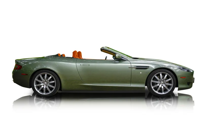 An incredible side shot photo of aAston Martin DB9 that you should buy.