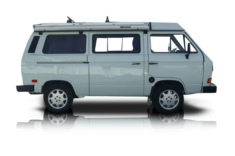 An incredible side shot photo of aVolkswagen Vanagon that you should buy.