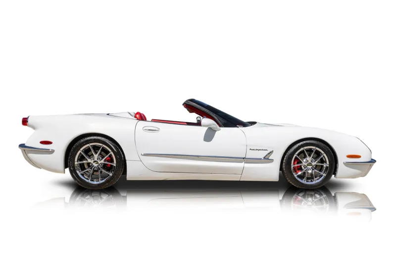 An incredible side shot photo of aChevrolet Corvette that you should buy.