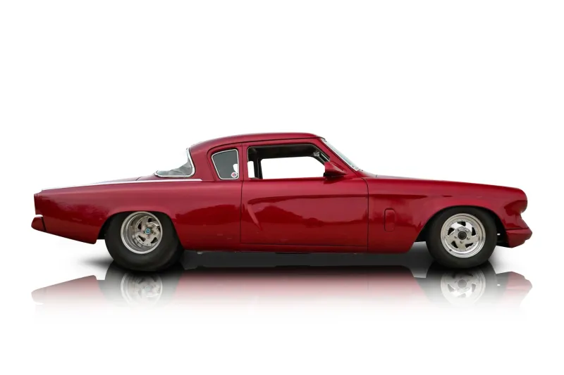 An incredible side shot photo of aStudebaker Commander that you should buy.
