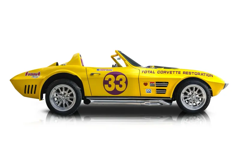 An incredible side shot photo of aChevrolet Corvette that you should buy.