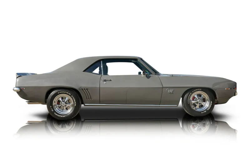 An incredible side shot photo of aChevrolet Camaro that you should buy.