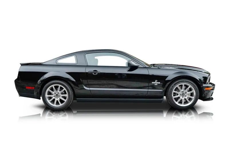 An incredible side shot photo of aFord Mustang that you should buy.