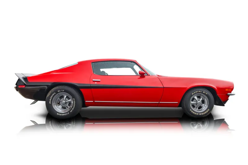 An incredible side shot photo of aChevrolet Camaro that you should buy.