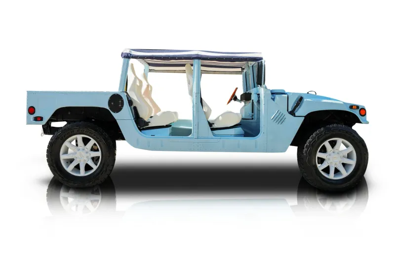An incredible side shot photo of aAM General Humvee that you should buy.