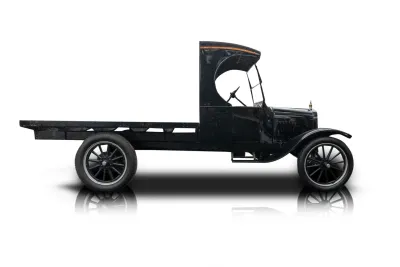 Passenger side photo of 1924 Ford Model T