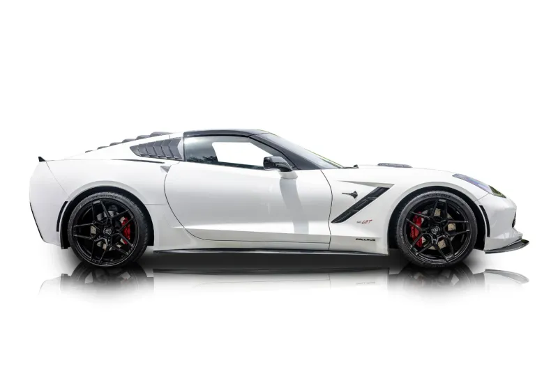 An incredible side shot photo of aChevrolet Corvette that you should buy.