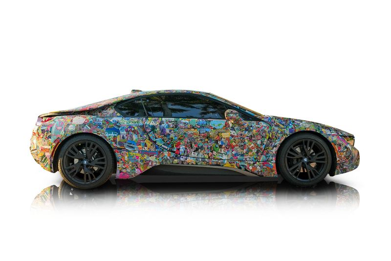 An incredible side shot photo of aBMW I8 that you should buy.