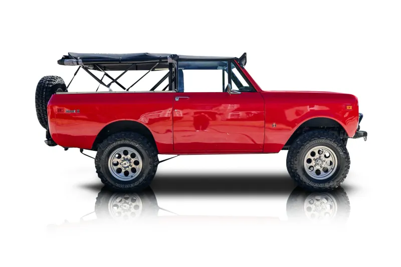 An incredible side shot photo of aInternational Harvester Scout II that you should buy.