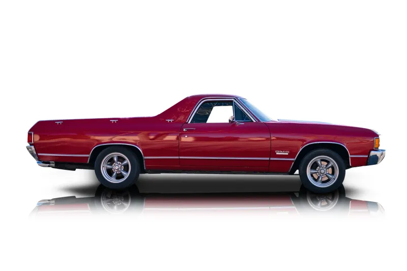 An incredible side shot photo of aGMC Sprint that you should buy.