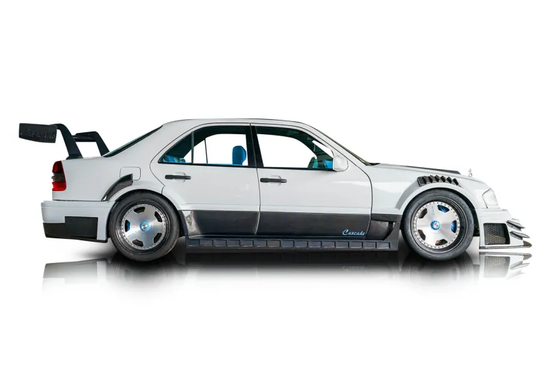 An incredible side shot photo of aMercedes-Benz C43 AMG that you should buy.