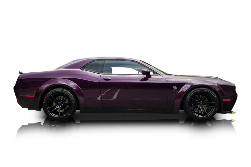 An incredible side shot photo of aDodge Challenger that you should buy.