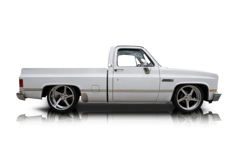 An incredible side shot photo of aGMC C1500 Pickup that you should buy.