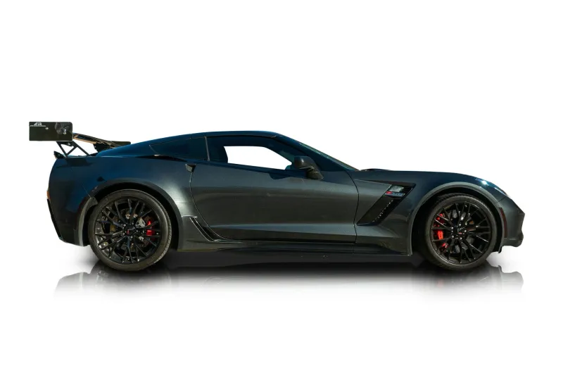 An incredible side shot photo of aChevrolet Corvette that you should buy.
