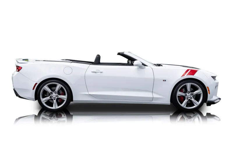An incredible side shot photo of aChevrolet Camaro that you should buy.