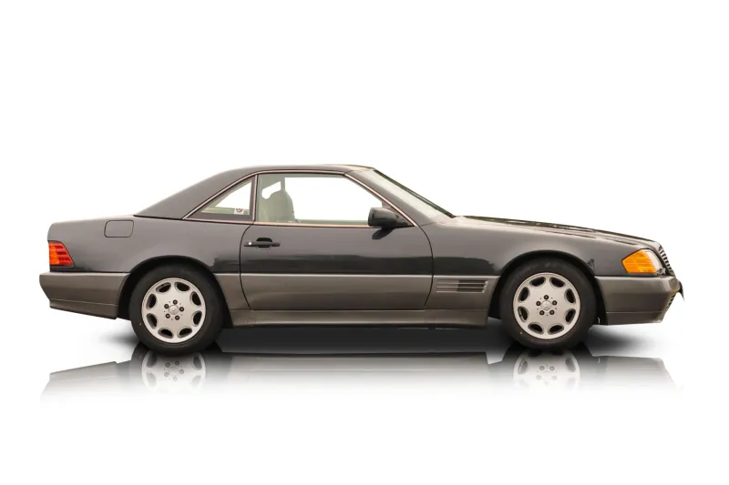 An incredible side shot photo of aMercedes-Benz 300SL that you should buy.