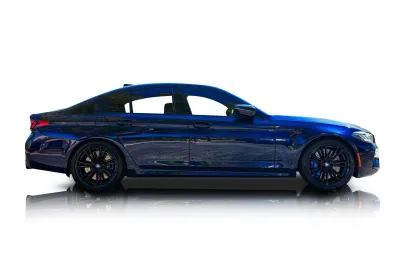 Passenger side photo of 2022 BMW M5