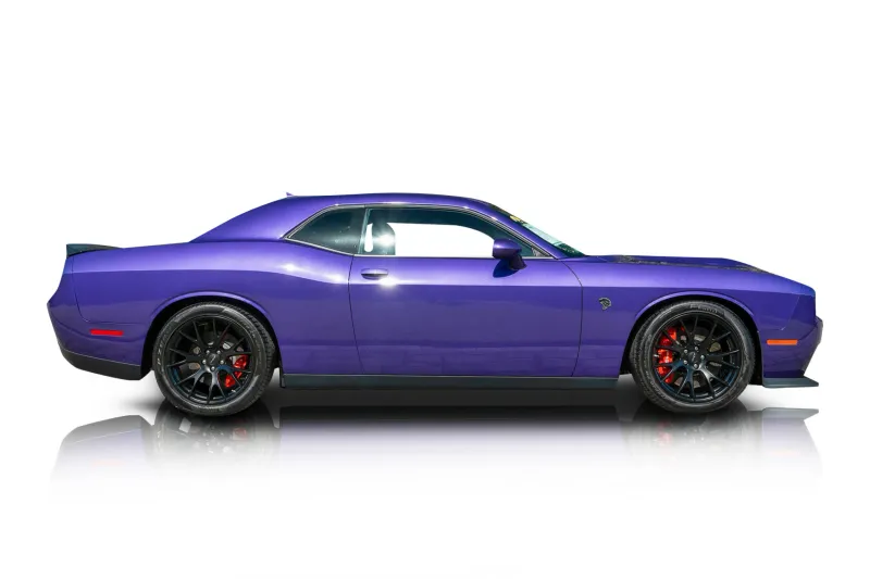 An incredible side shot photo of aDodge Challenger that you should buy.