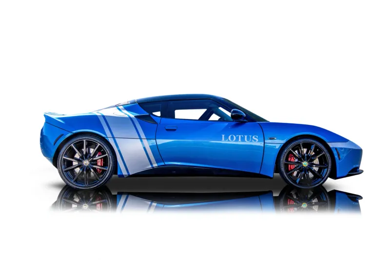 An incredible side shot photo of aLotus Evora that you should buy.