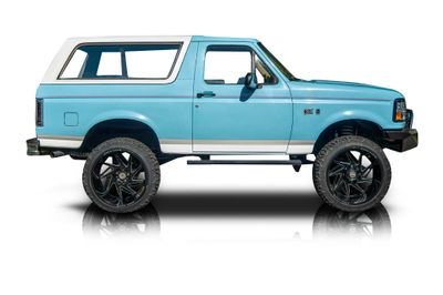 Passenger side photo of 1993 Ford Bronco