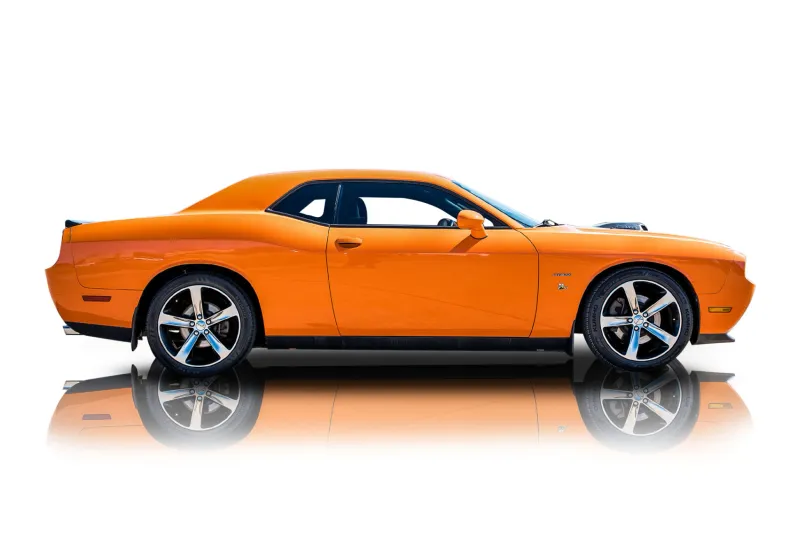 An incredible side shot photo of aDodge Challenger that you should buy.